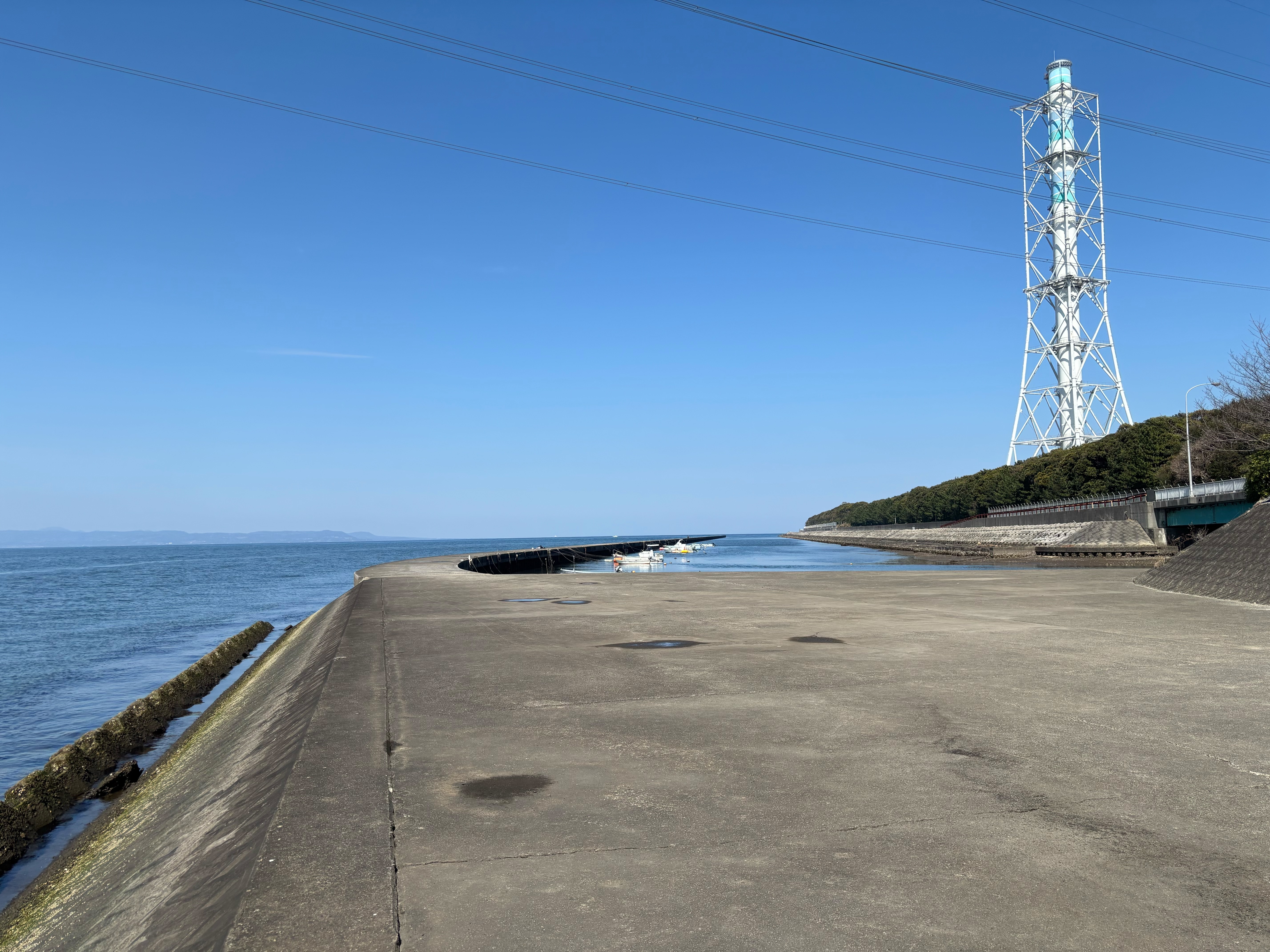 大野川河口 - 河川中心方向に向かって釣り座を構えることが多い。